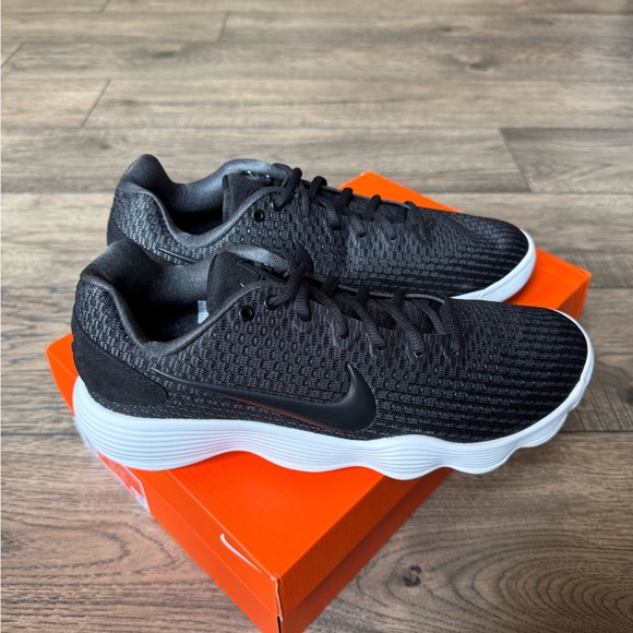 Nike Black and White Sneakers - Picture 1 of 6